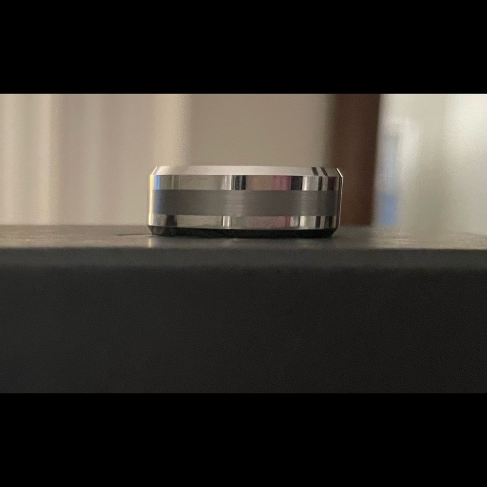Men’s 2-Toned Tungsten Carbide Wedding Band Size 9